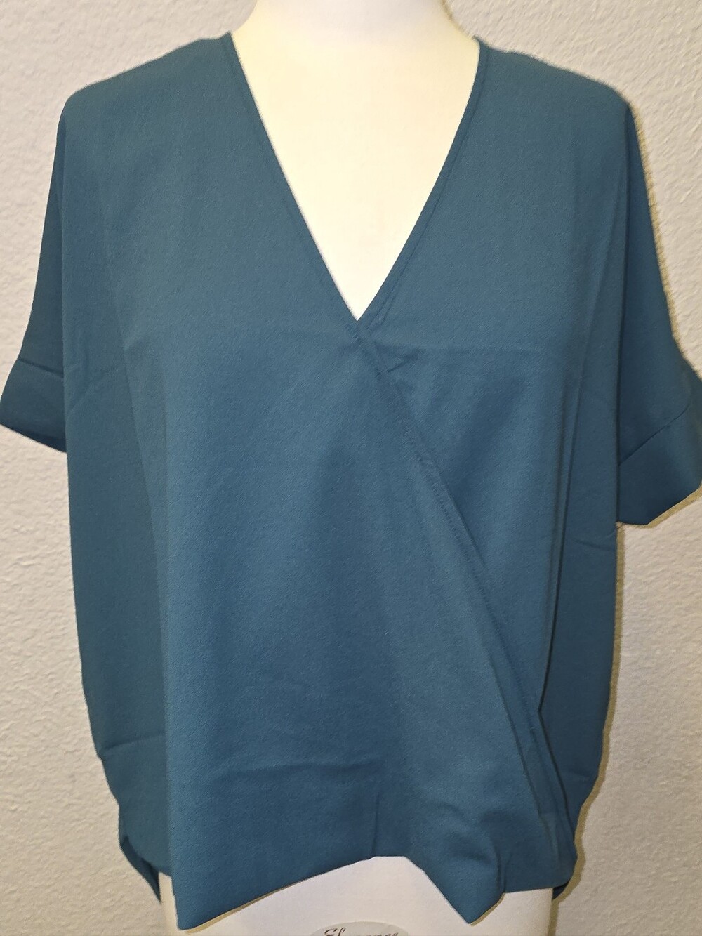 Women’s V-Neck Short Sleeve BLOUSE